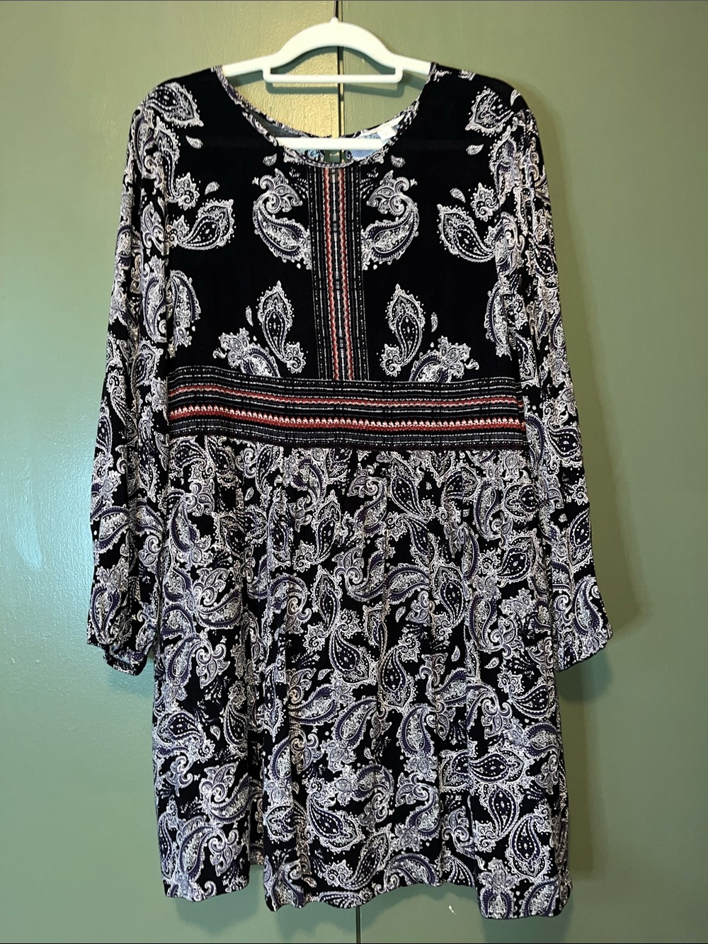 Black & White Paisley Long-Sleeve Tunic Dress